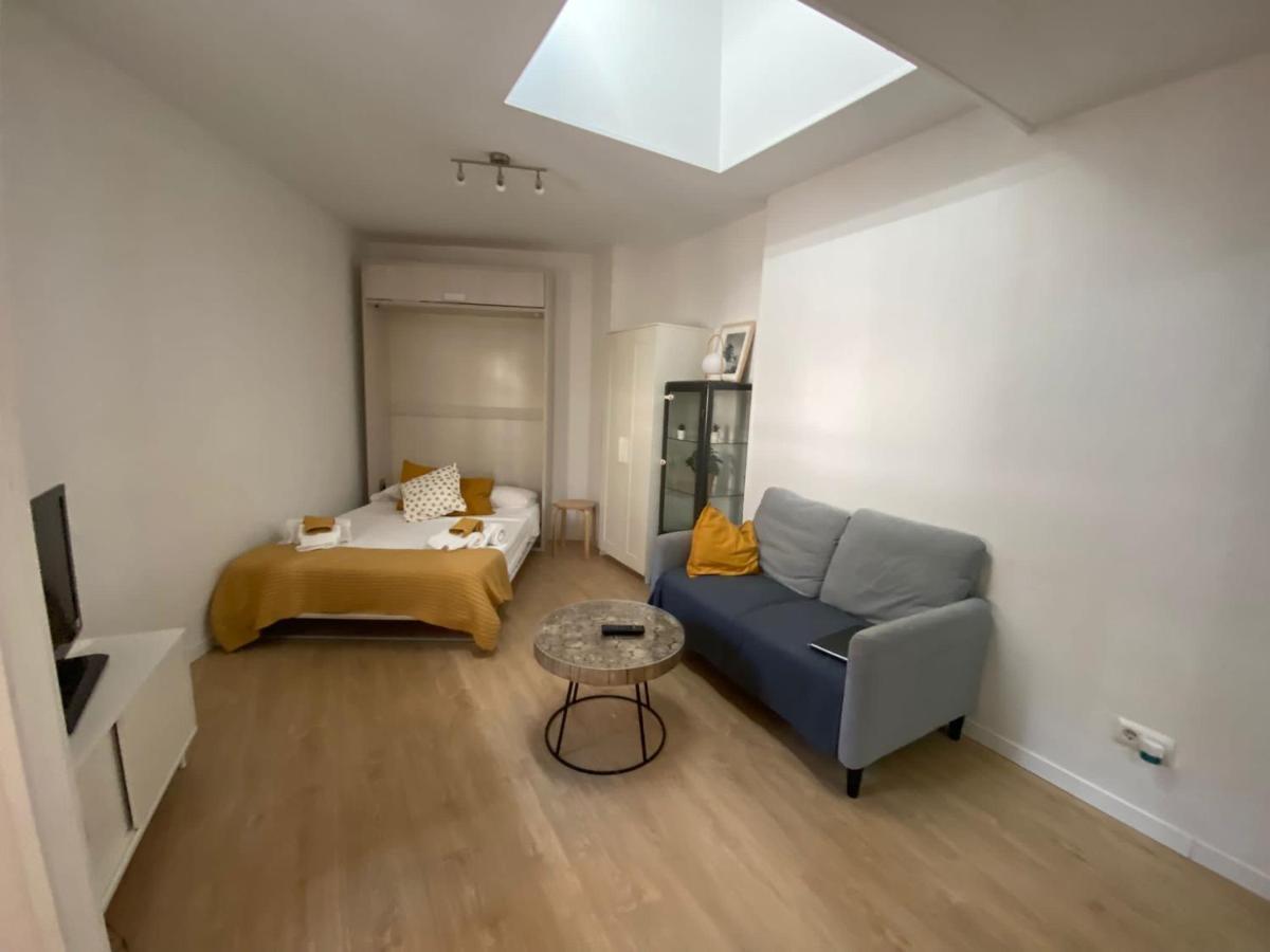 Bonito Estudio Con Terraza Madrid Kültér fotó
